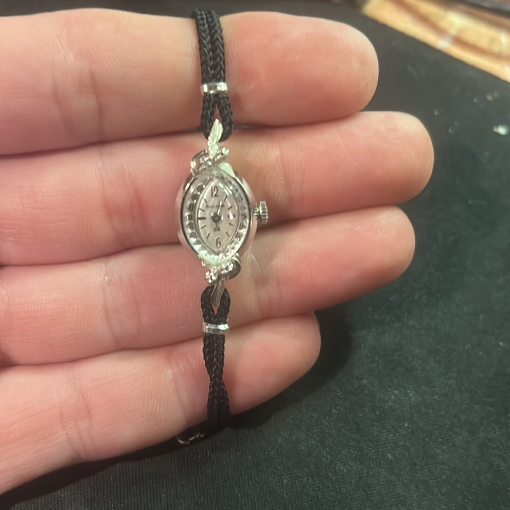 Vintage Bulova ladies watch 23 jewels 14k gold